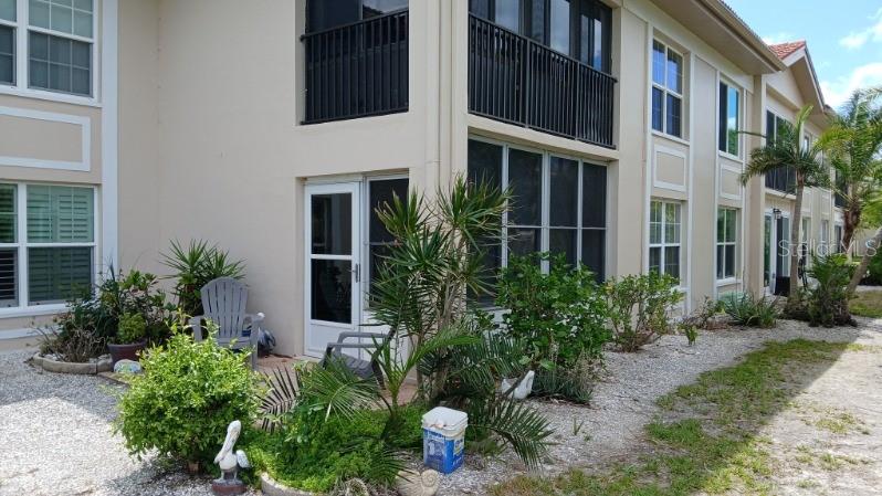 10350 Imperial Point Dr W #8 Property Photo 3