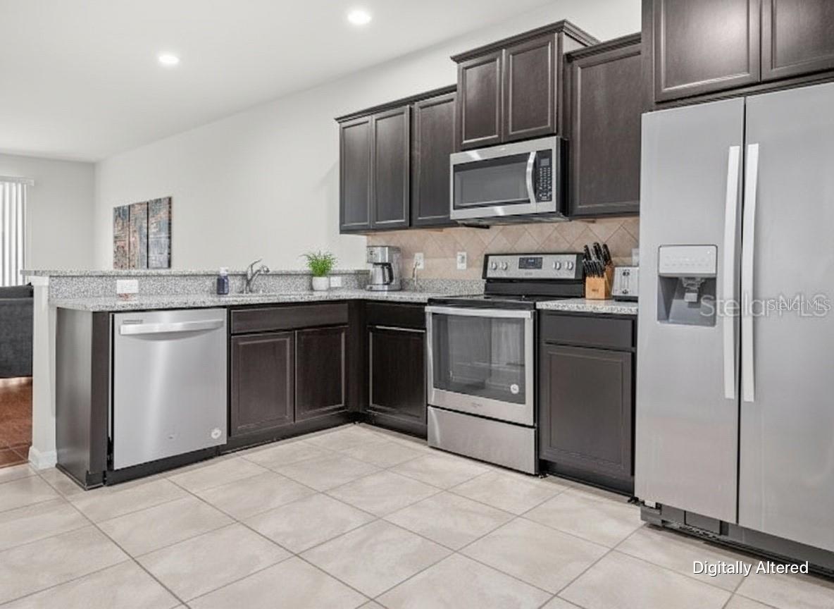 9157 Hillcroft Dr Property Photo 3
