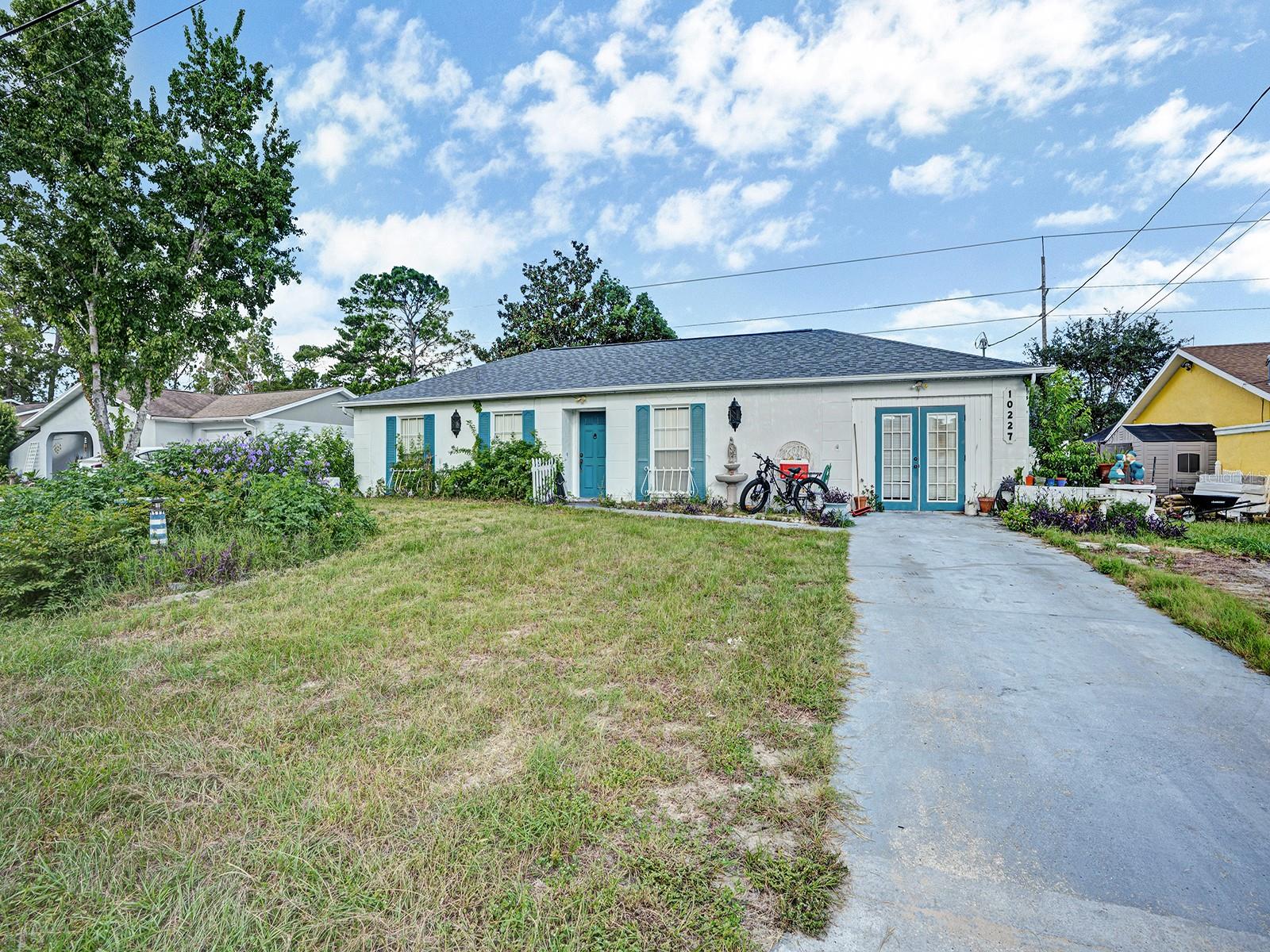 10227 GIFFORD DR Property Photo 1