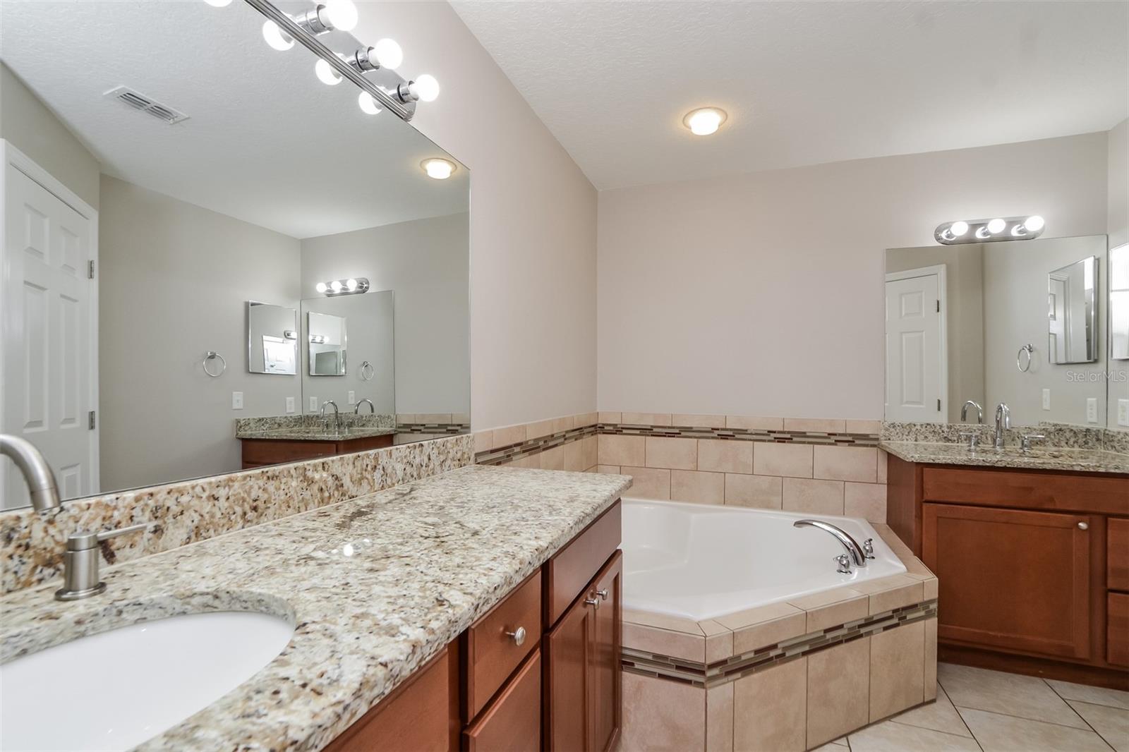 10 Jett Loop Property Photo 21