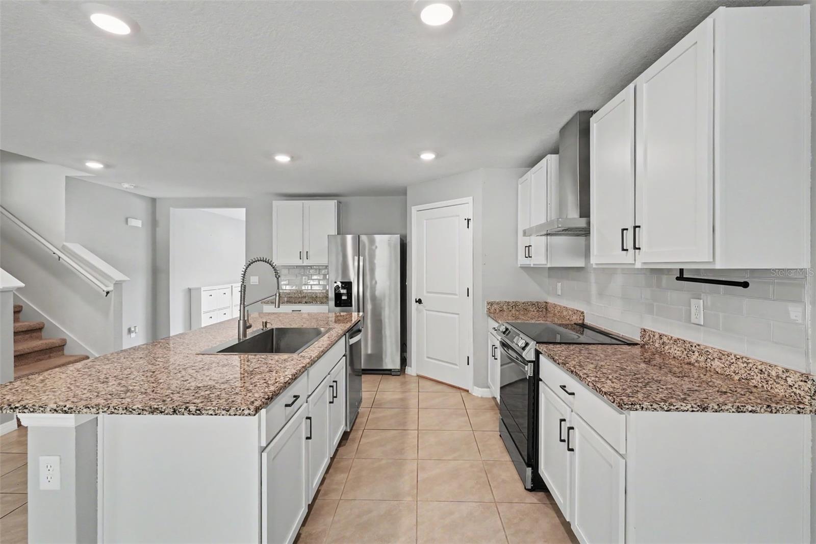 36851 Goffaux Loop Property Photo 11