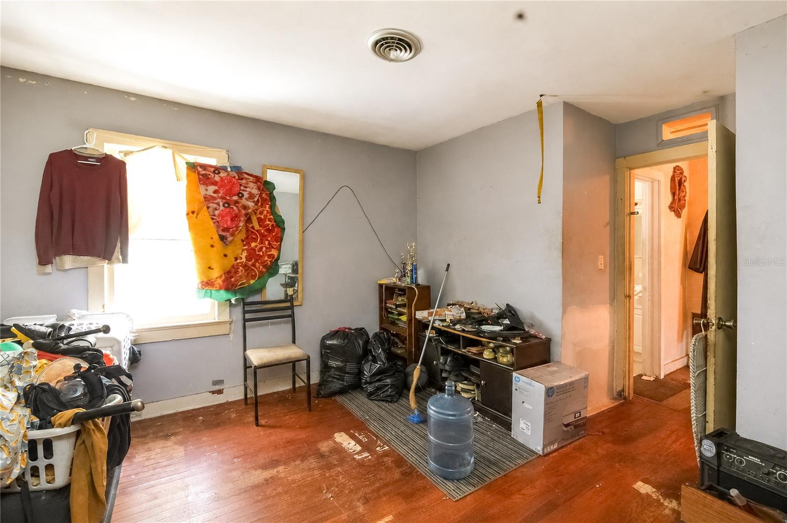2409 Nw 7th St Property Photo 17