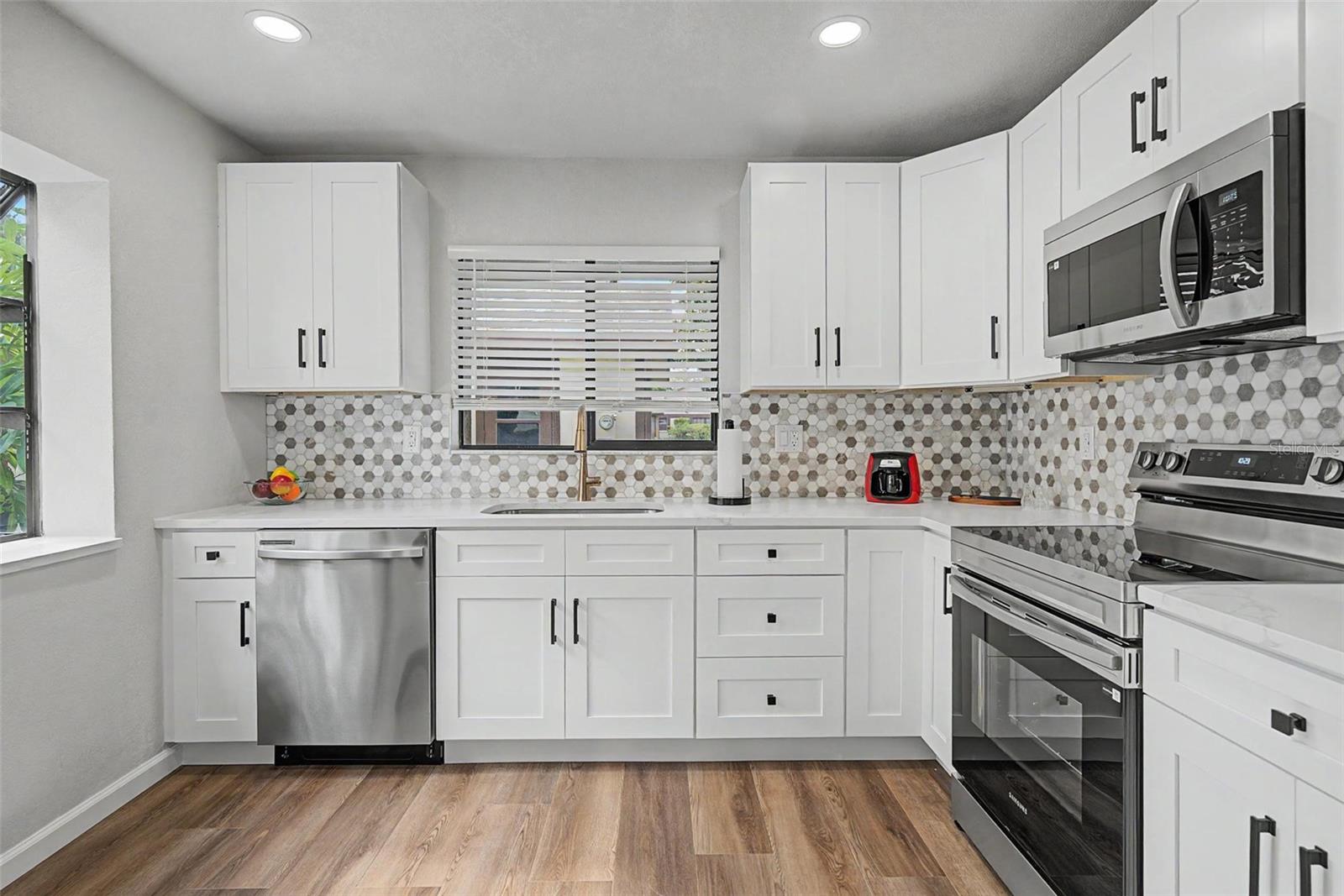 2218 Bay Berry Ln Property Photo 15