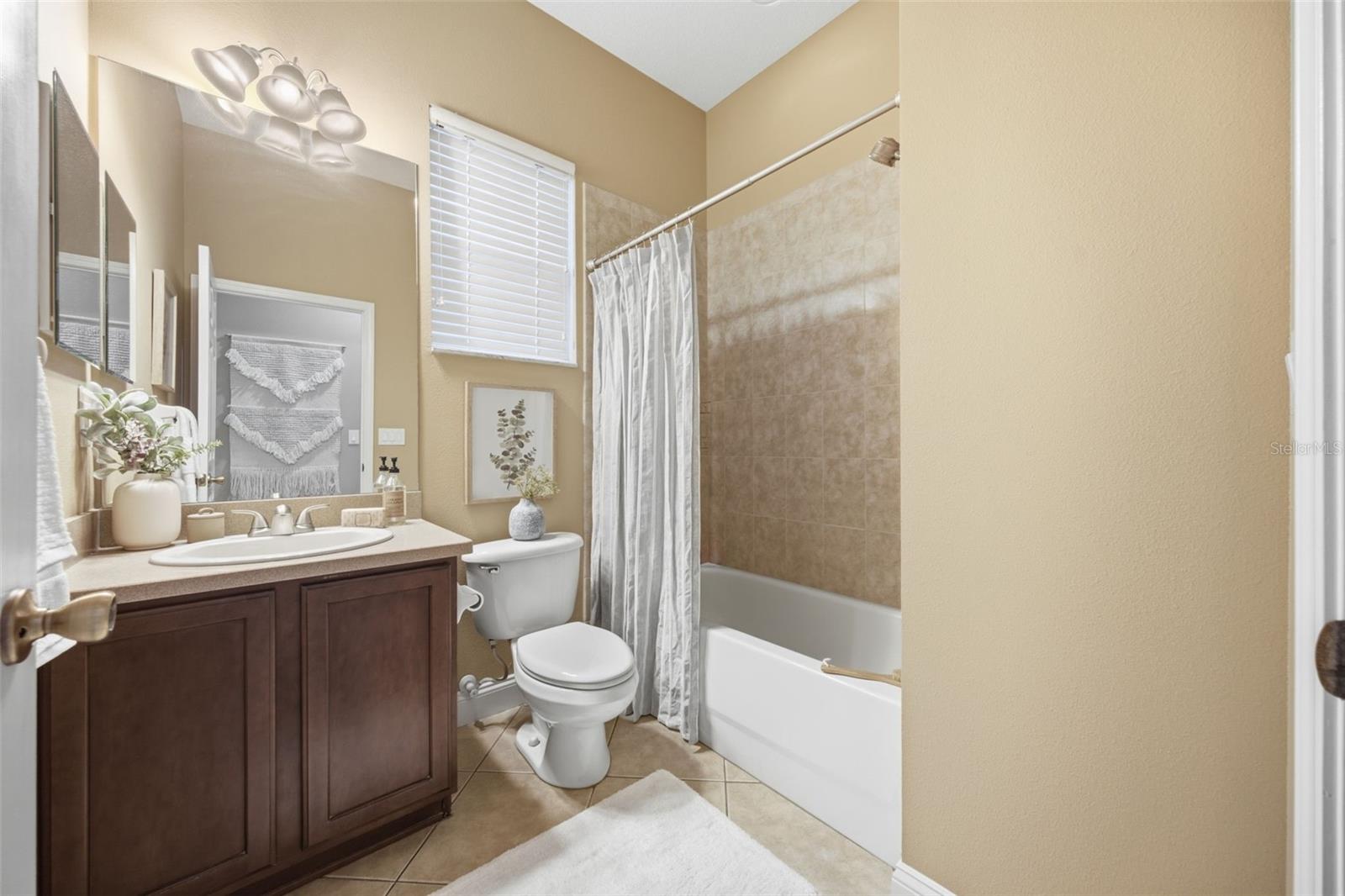 2821 Devonoak Blvd Property Photo 23
