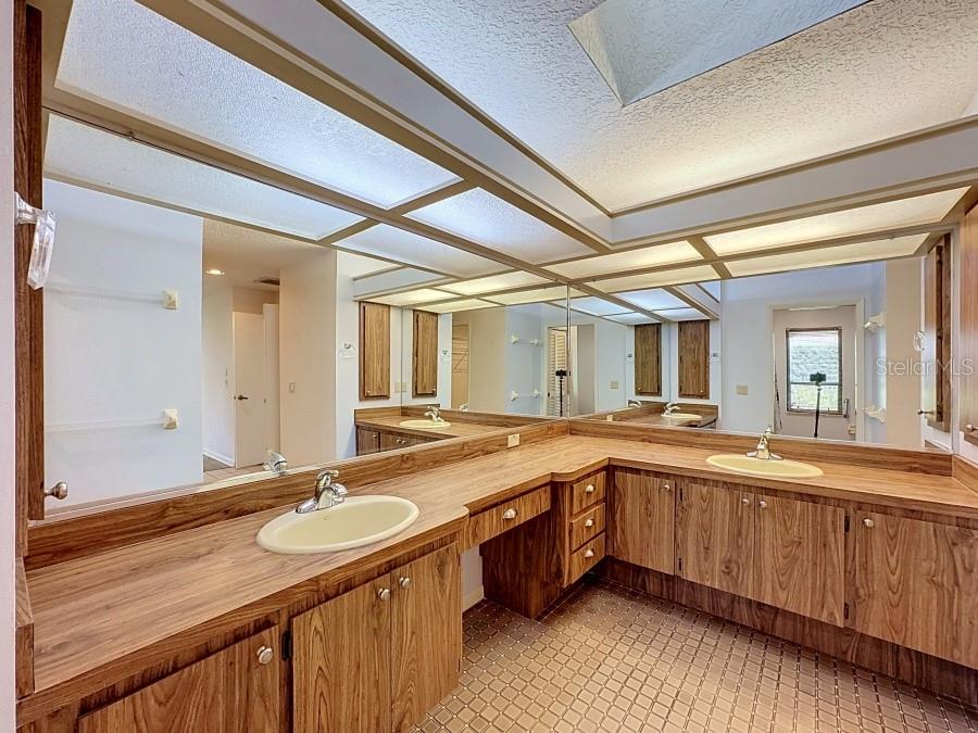 4 Balsam Ct W Property Photo 33
