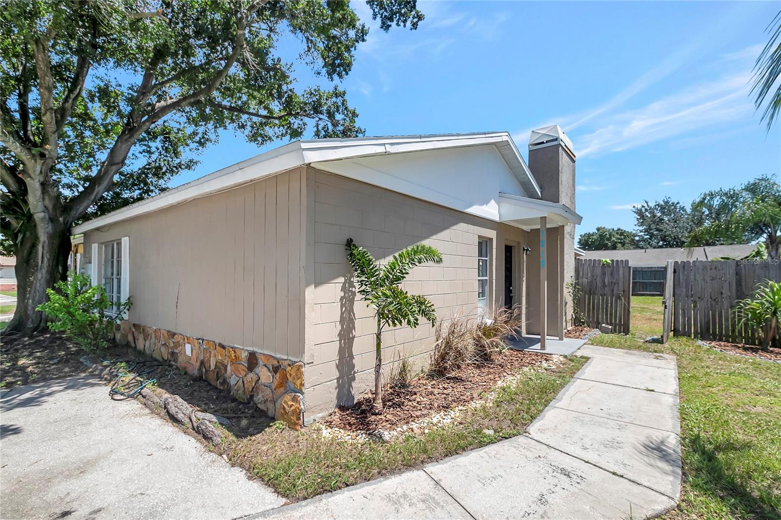 1212 Coolmont Dr Property Photo 3