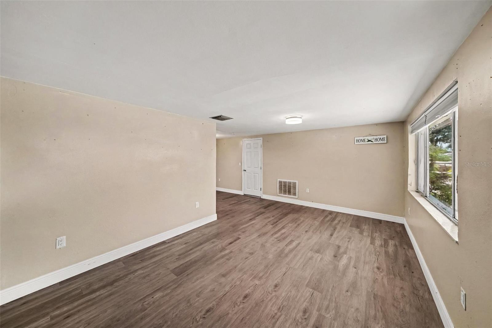 3640 Landale Dr Property Photo 14