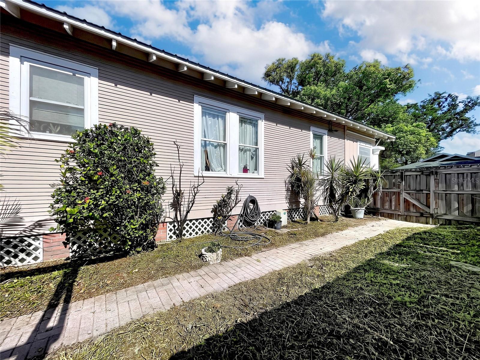 210 W Floribraska Ave Property Photo 38