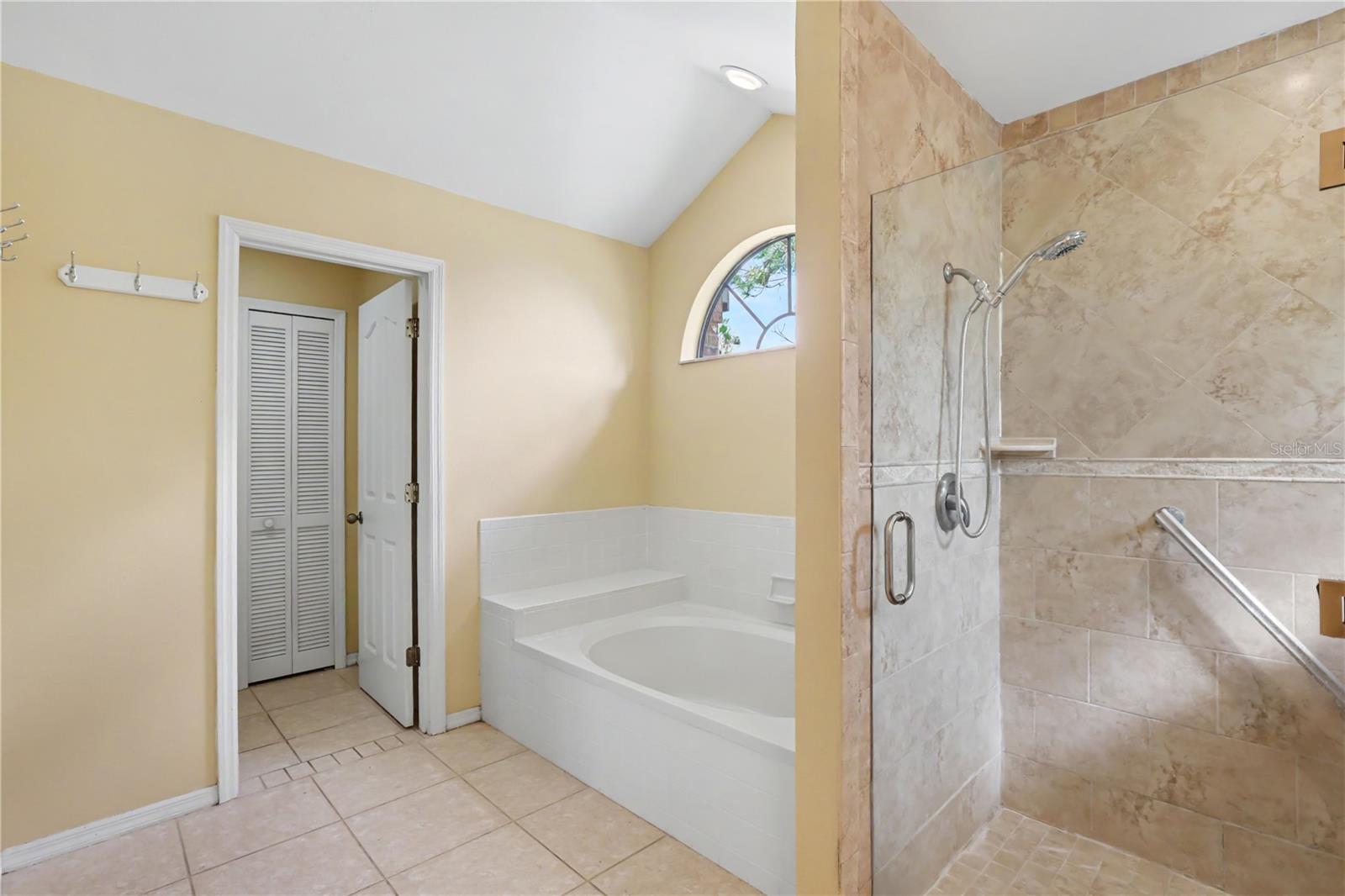1703 Paddock Dr Property Photo 15