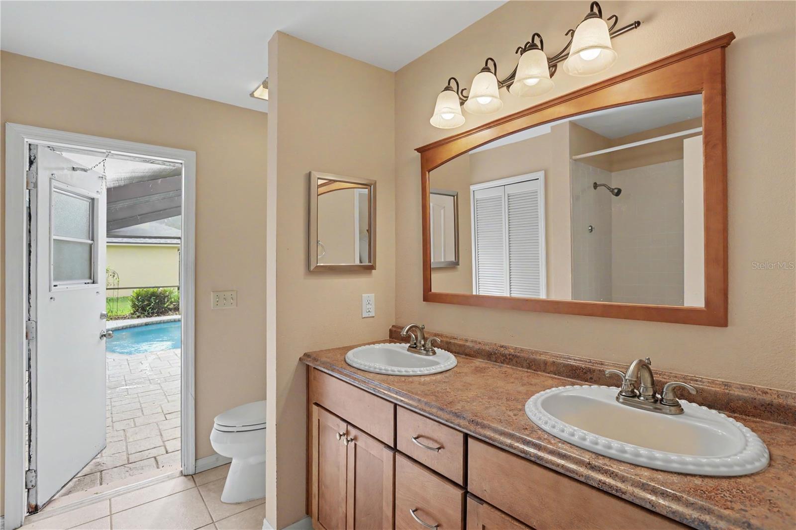 1703 Paddock Dr Property Photo 19