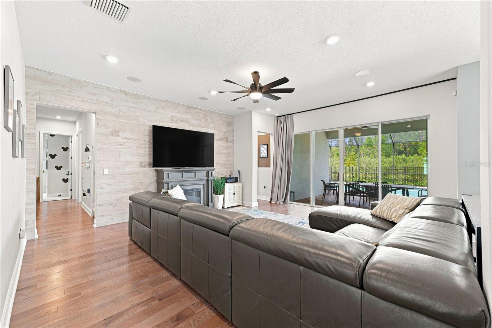 4070 Epic Cv Property Photo 23