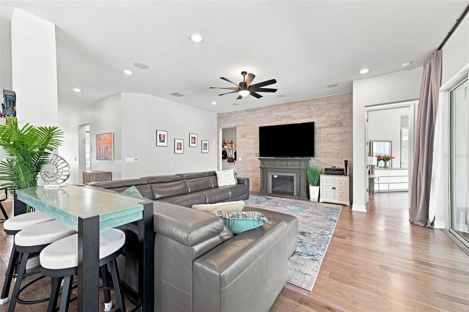 4070 Epic Cv Property Photo 27