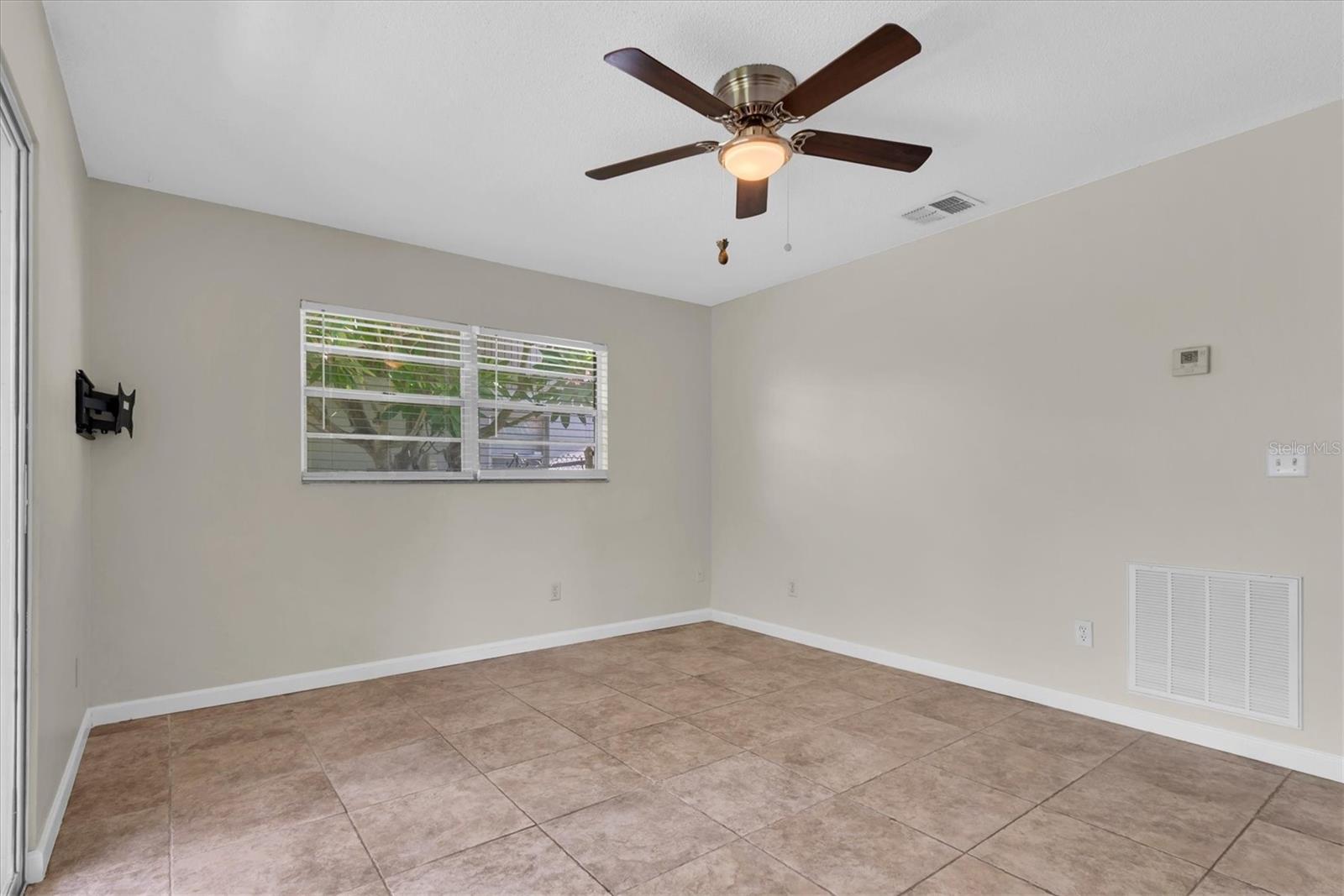 1521 13th St W Property Photo 5