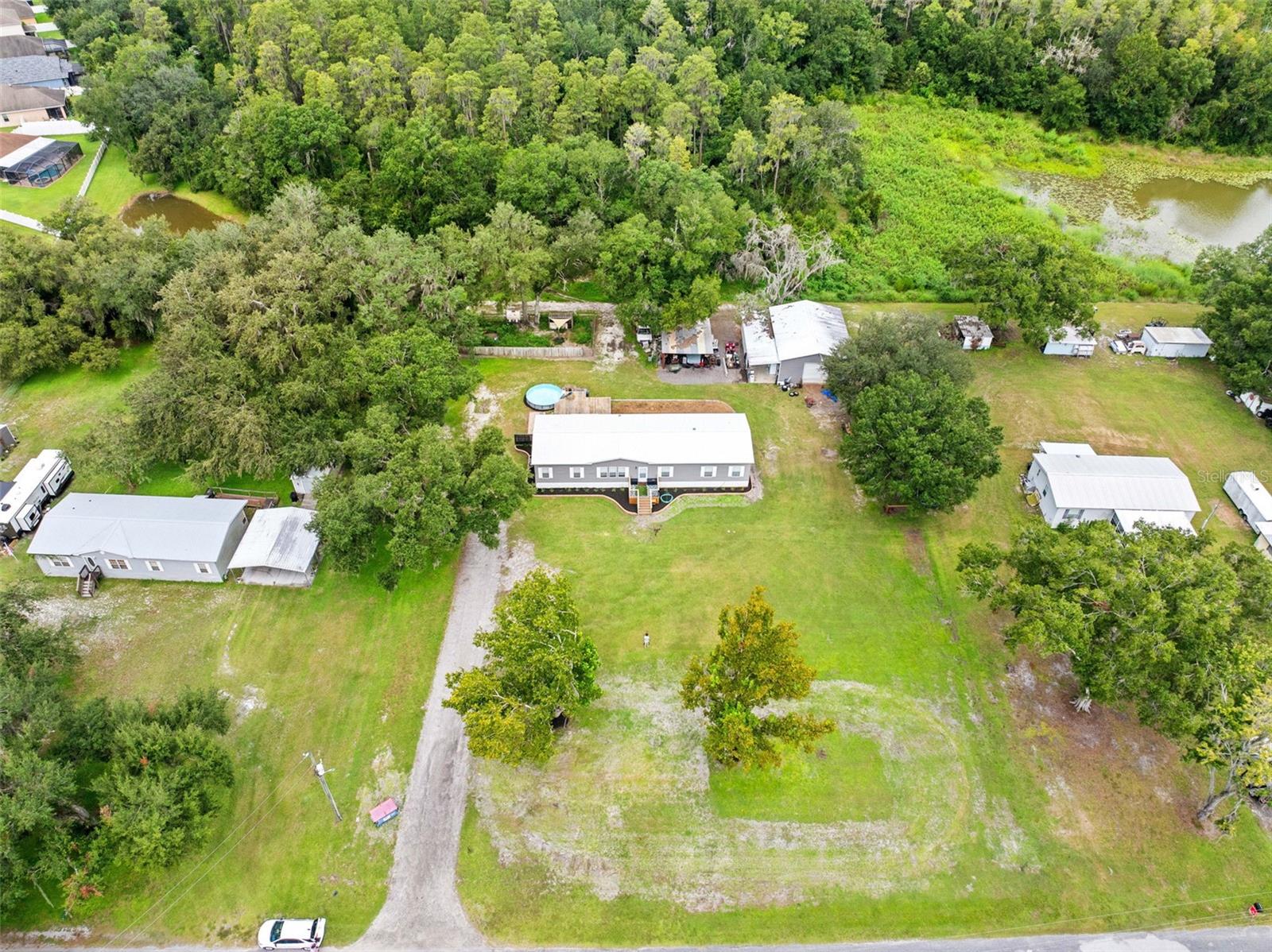 4045 Loury Dr Property Photo 3
