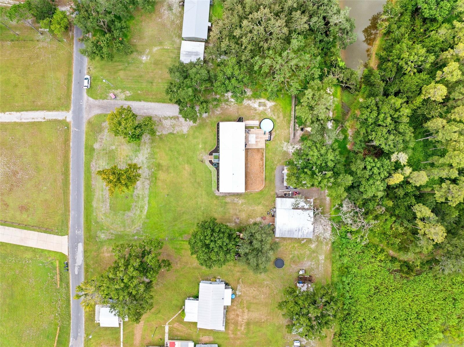 4045 Loury Dr Property Photo 8
