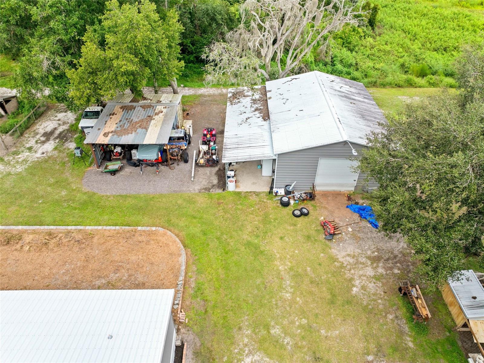 4045 Loury Dr Property Photo 11