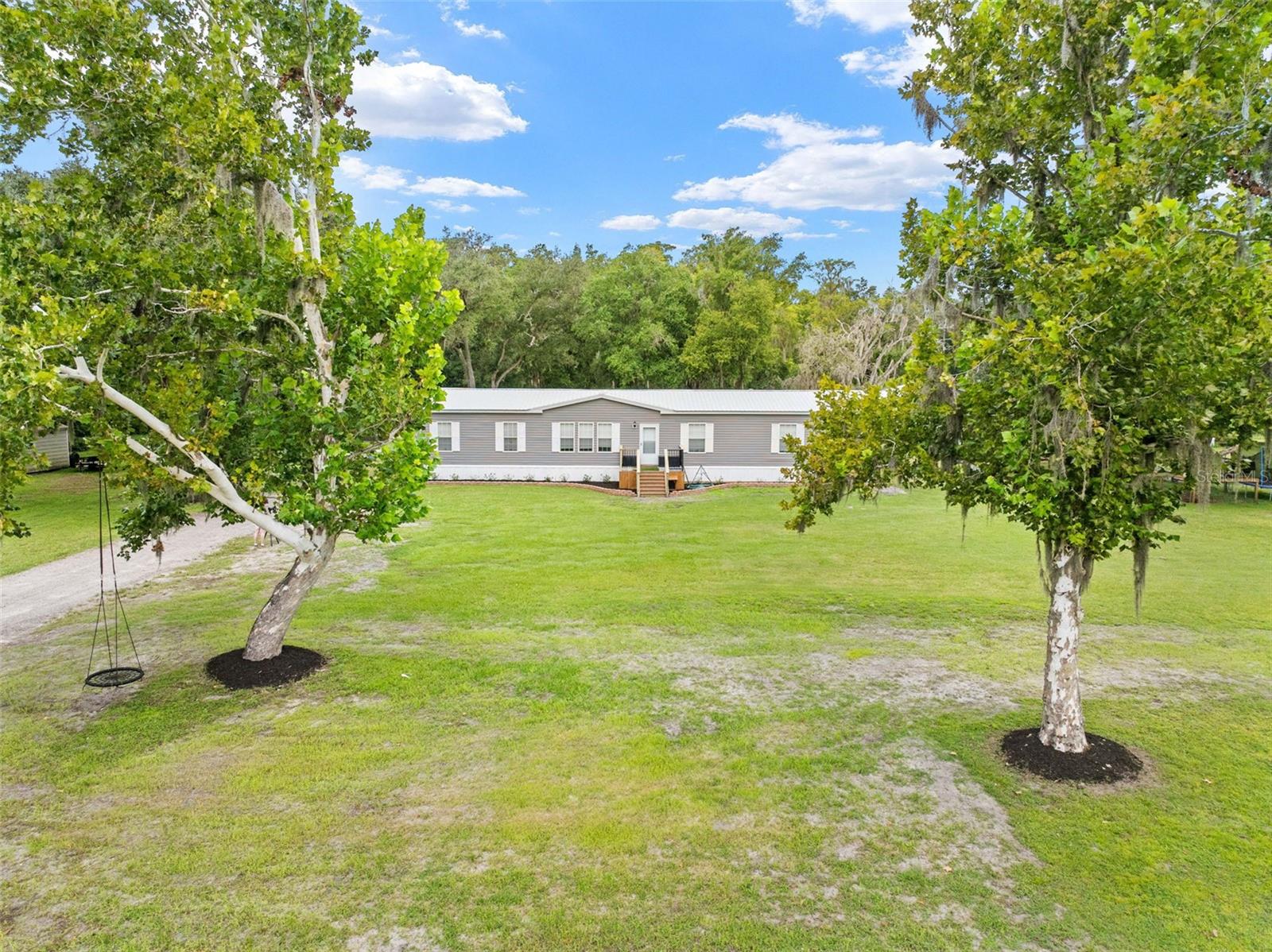 4045 Loury Dr Property Photo 12