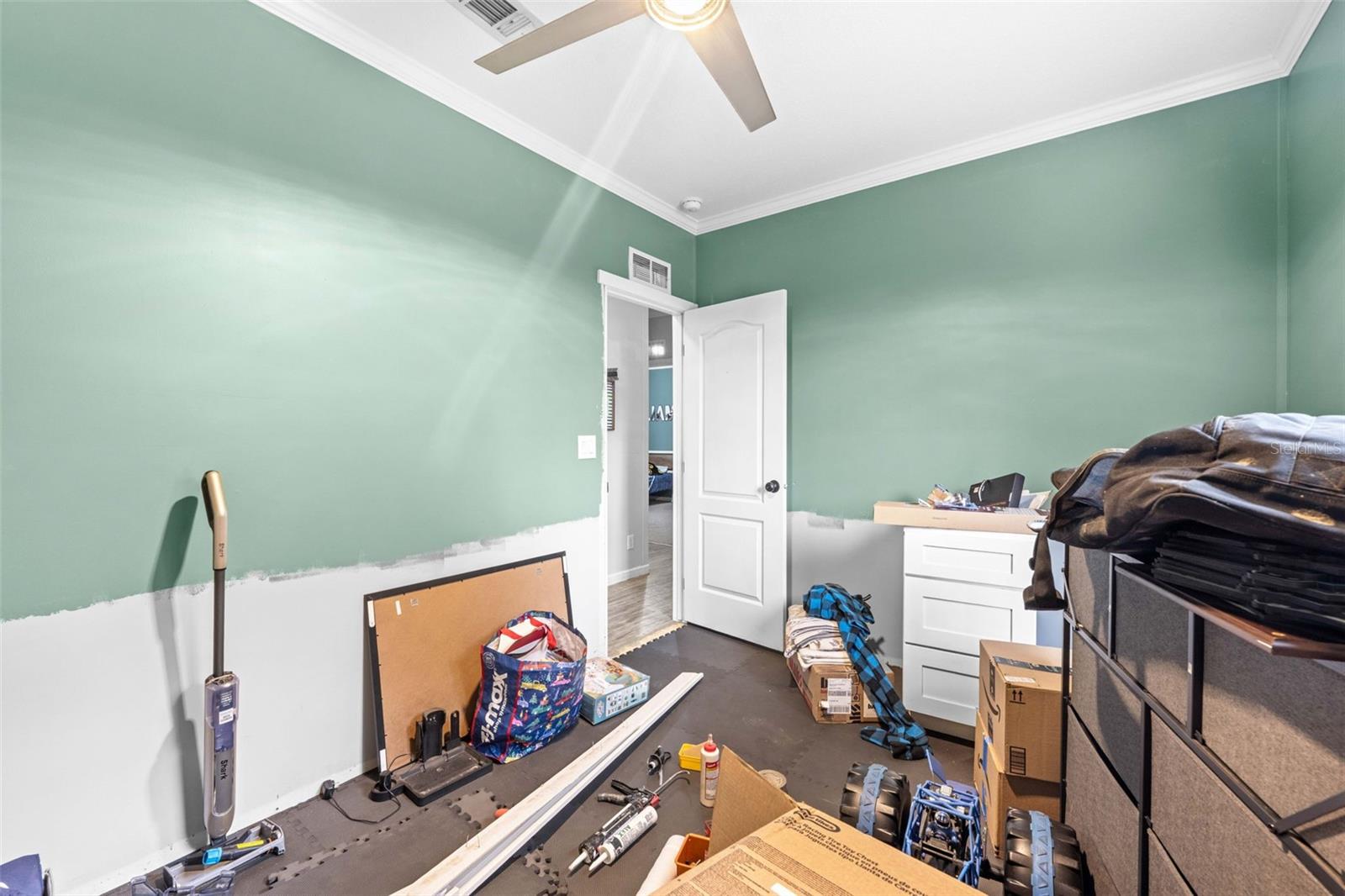 4045 Loury Dr Property Photo 33