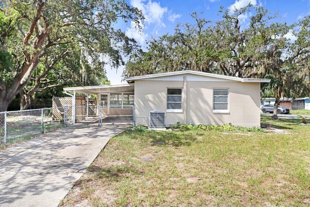 1228 Academy Ave Property Photo 15