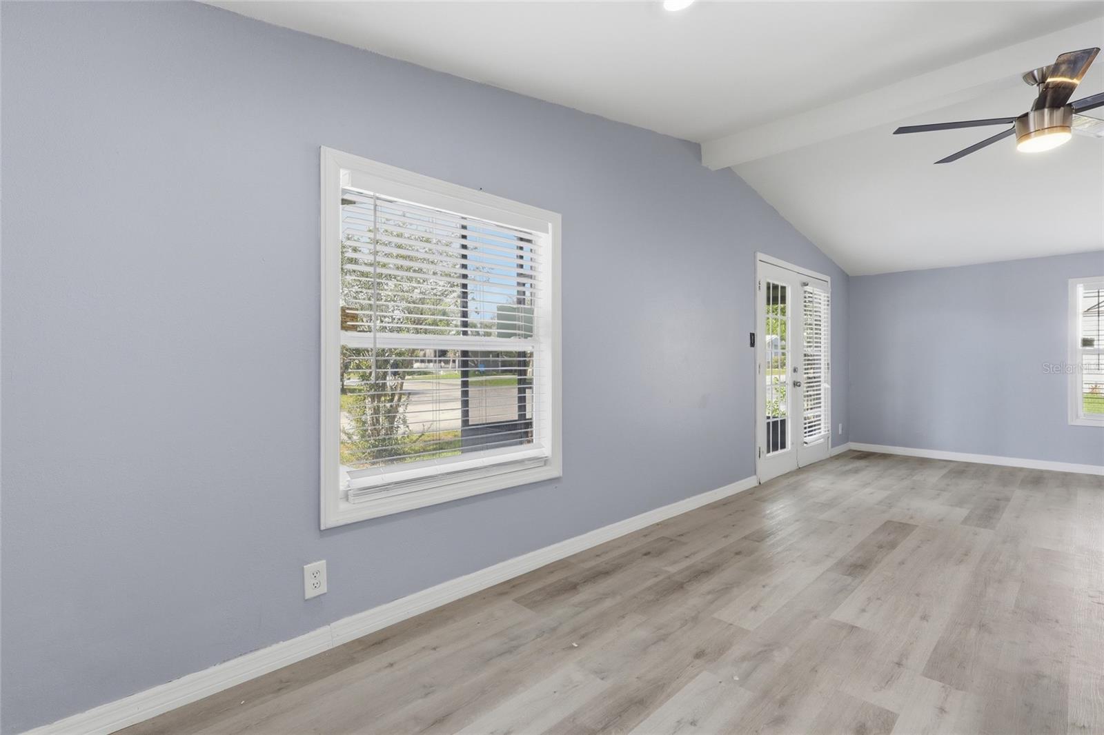 36131 Zinnia St Property Photo 6