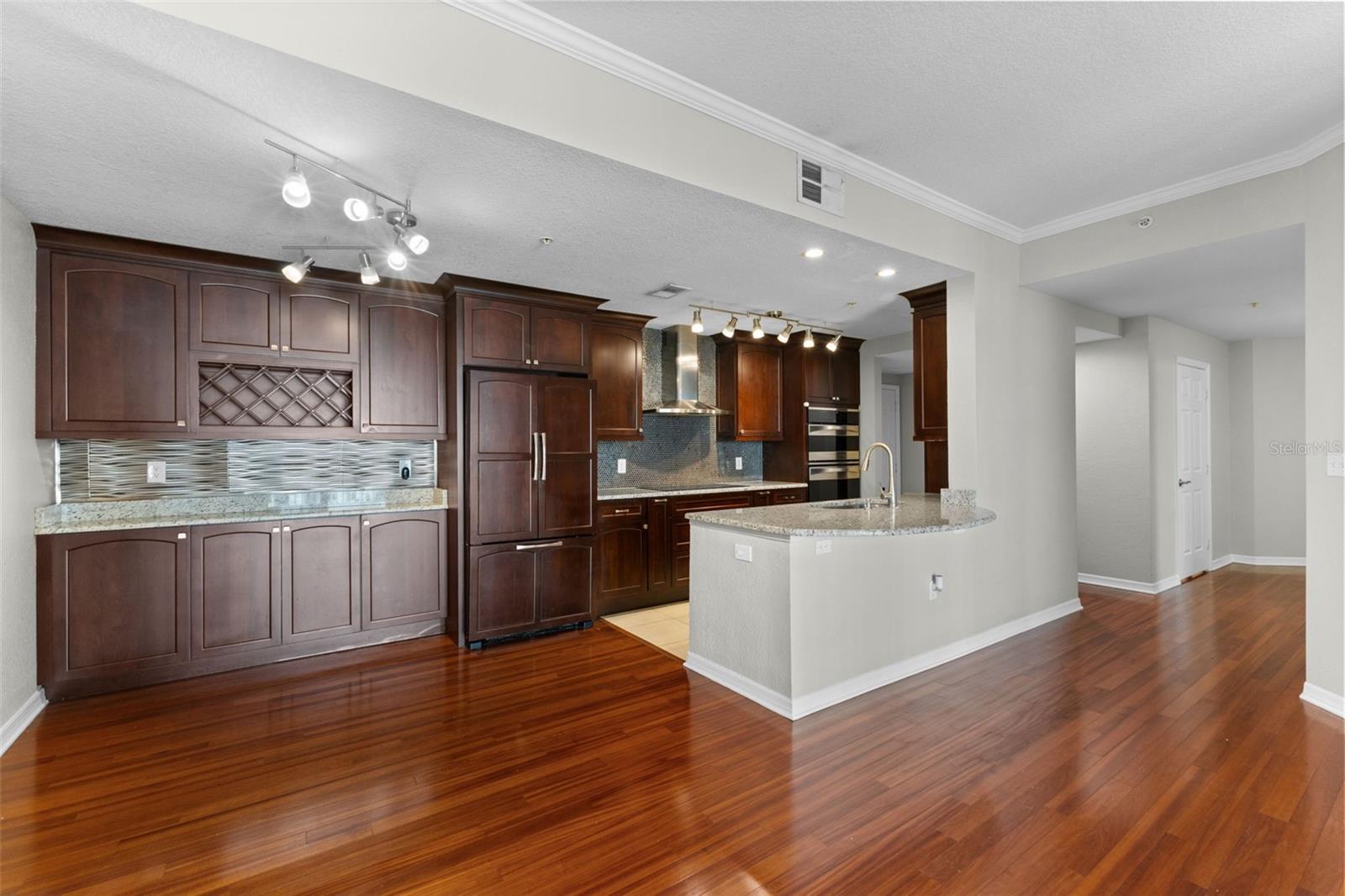 700 S Harbour Island Blvd #421 Property Photo 2