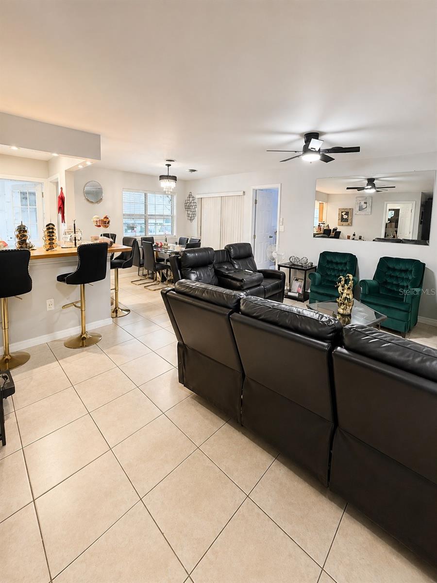 811 Hillside Ave Property Photo 4
