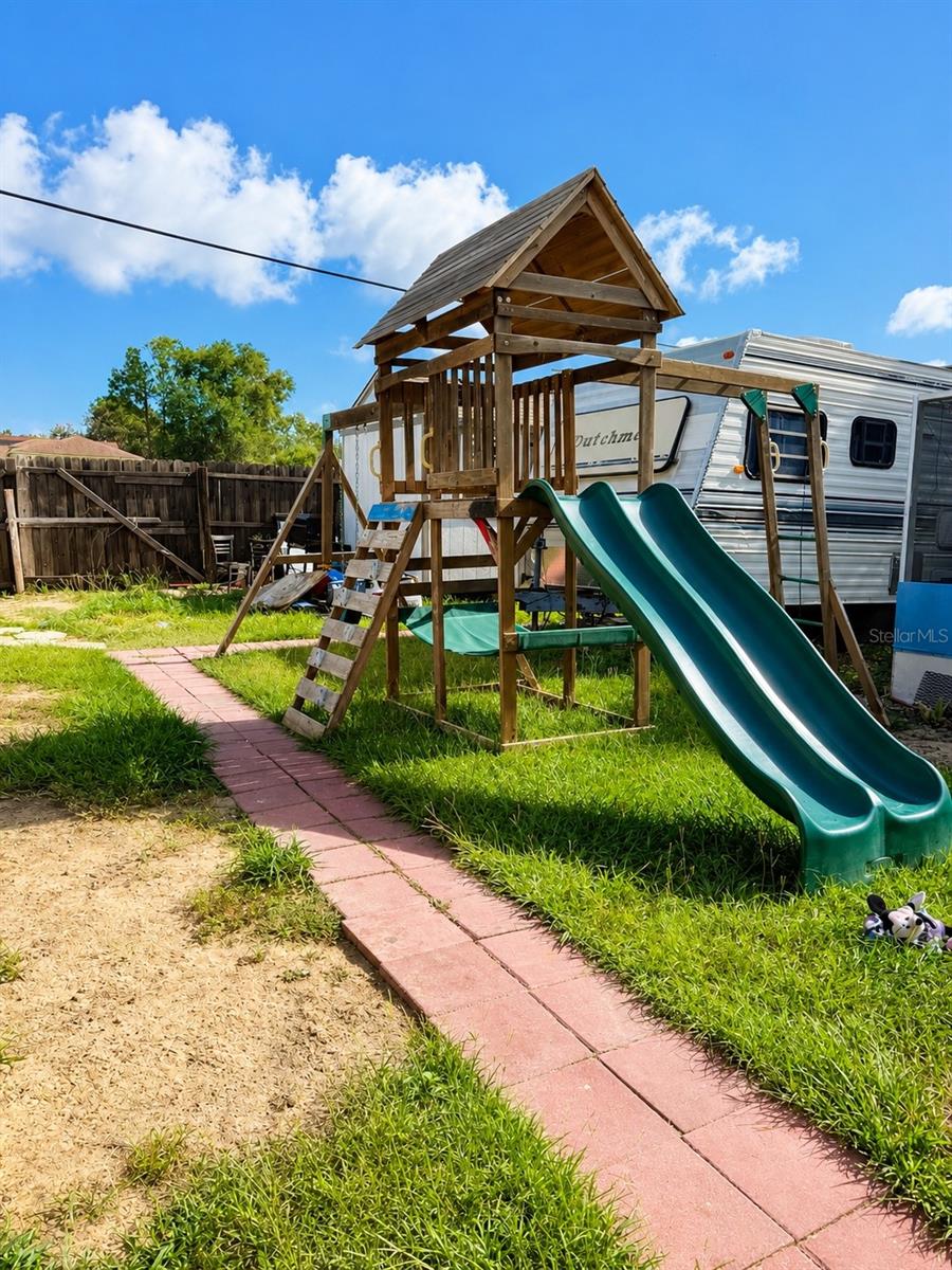 811 Hillside Ave Property Photo 12