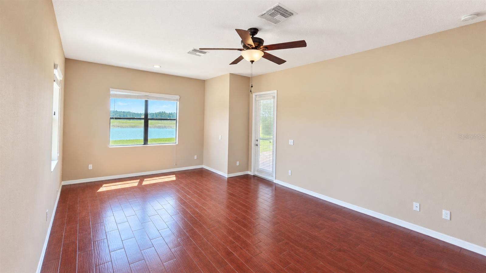10619 Mistflower Ln Property Photo 15