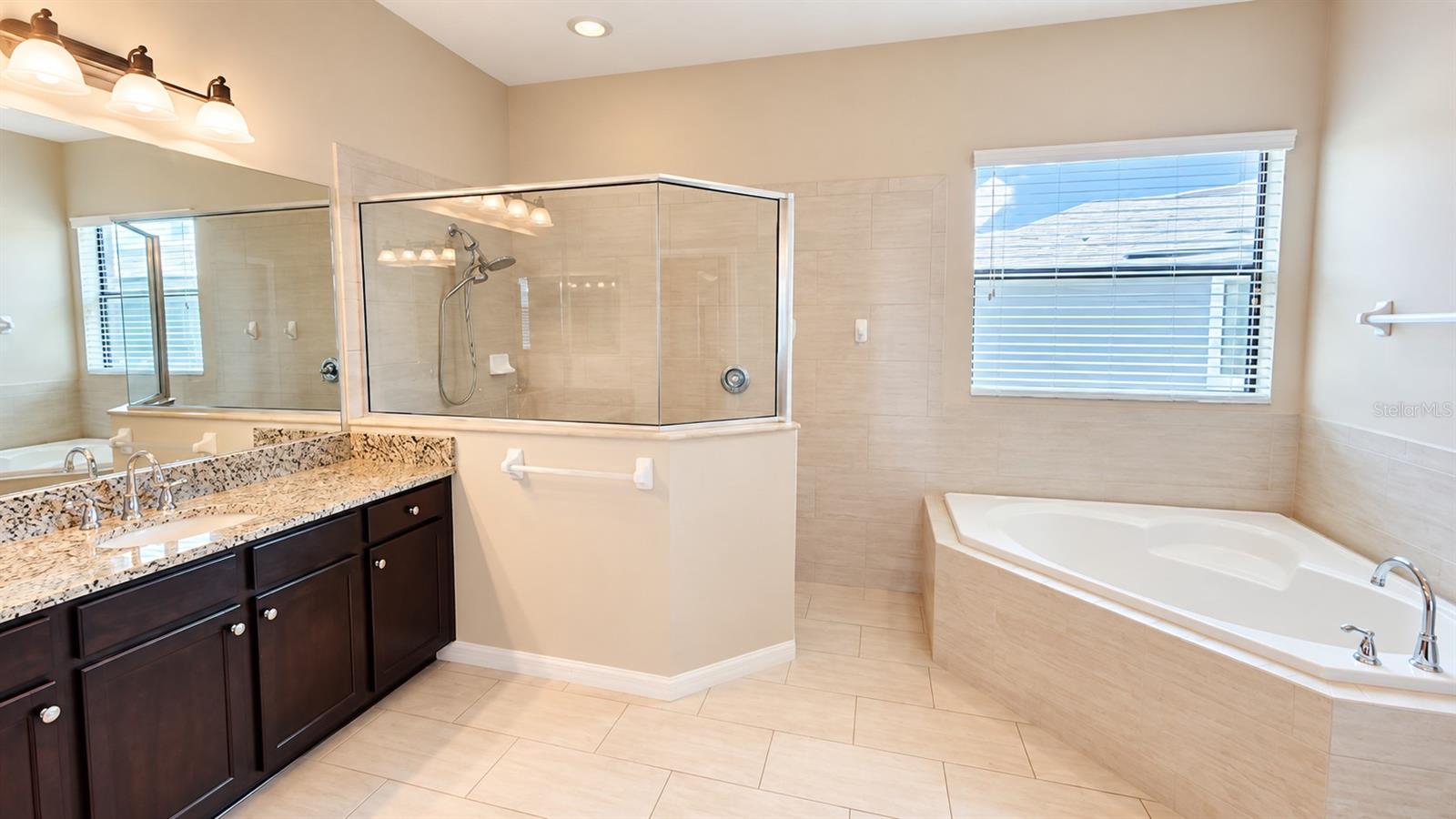 10619 Mistflower Ln Property Photo 17