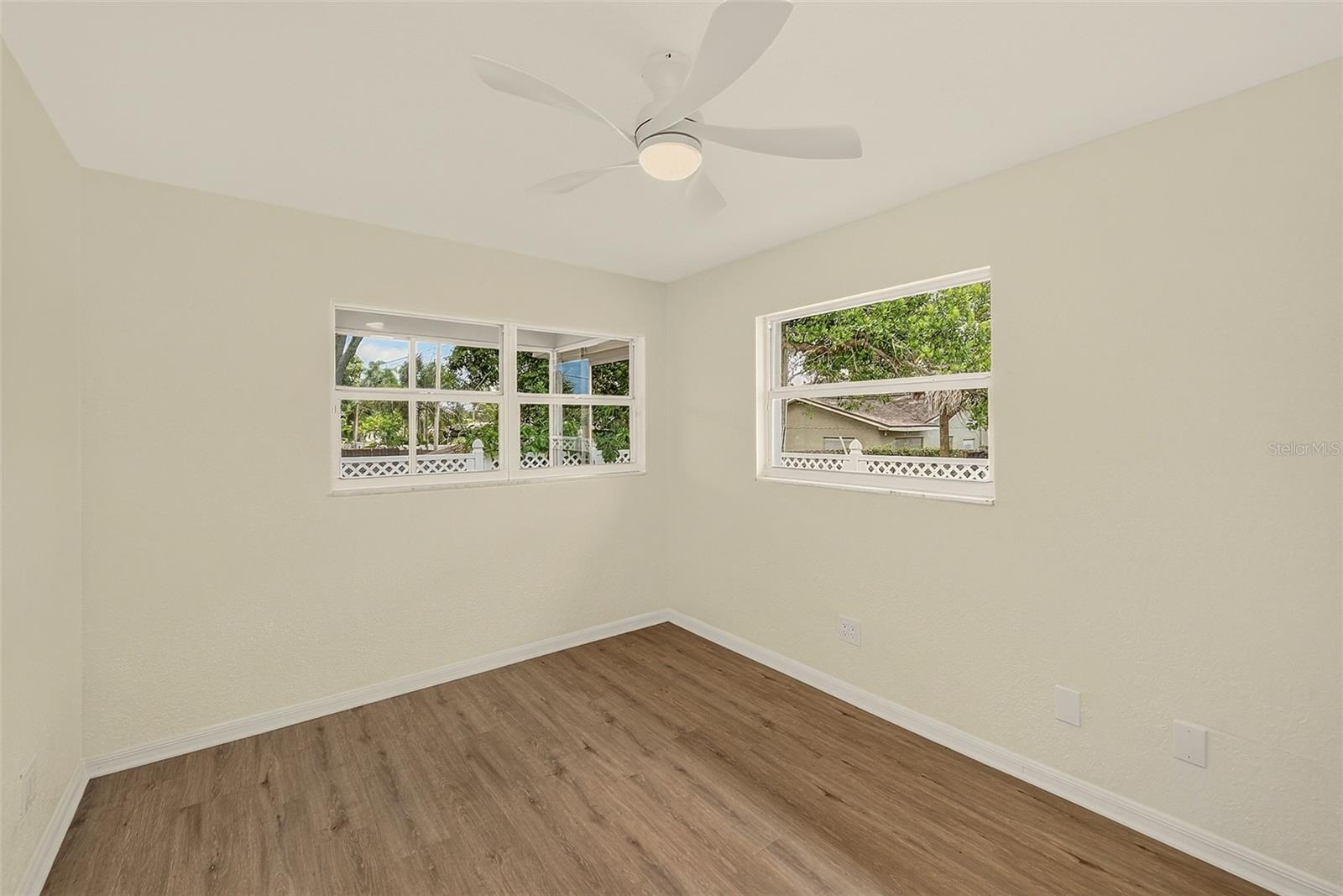 833 Tallowood Dr Property Photo 26