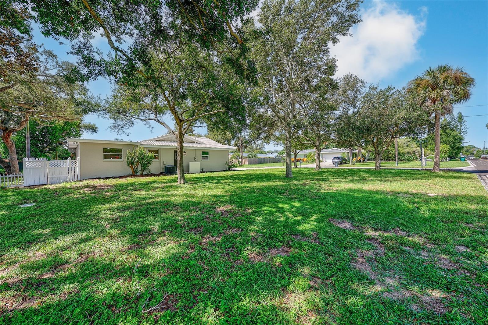 833 Tallowood Dr Property Photo 40