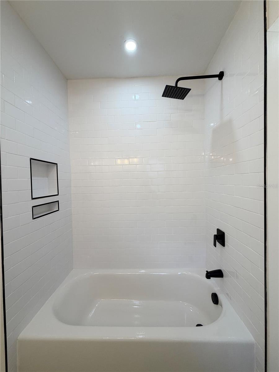 104 W Lambright St Property Photo 11