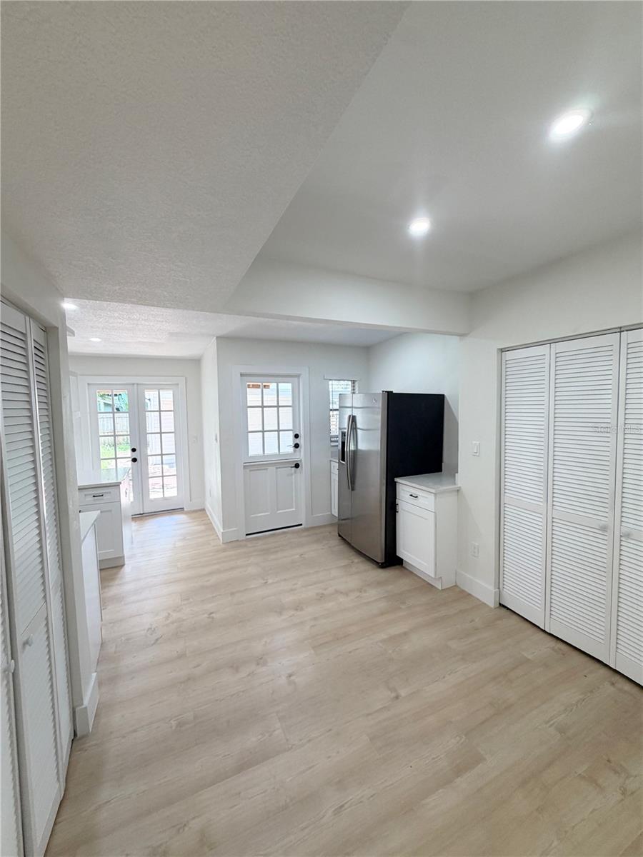 104 W Lambright St Property Photo 21