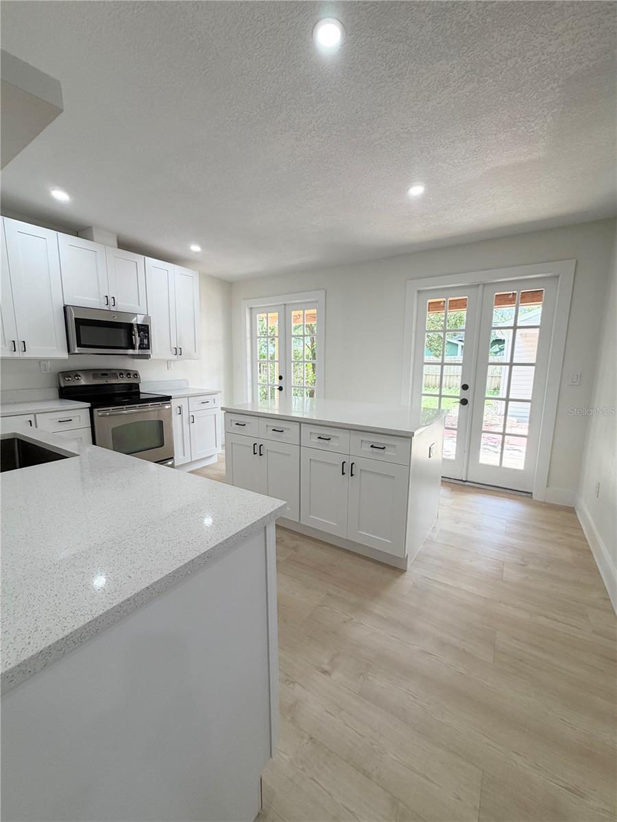104 W Lambright St Property Photo 22