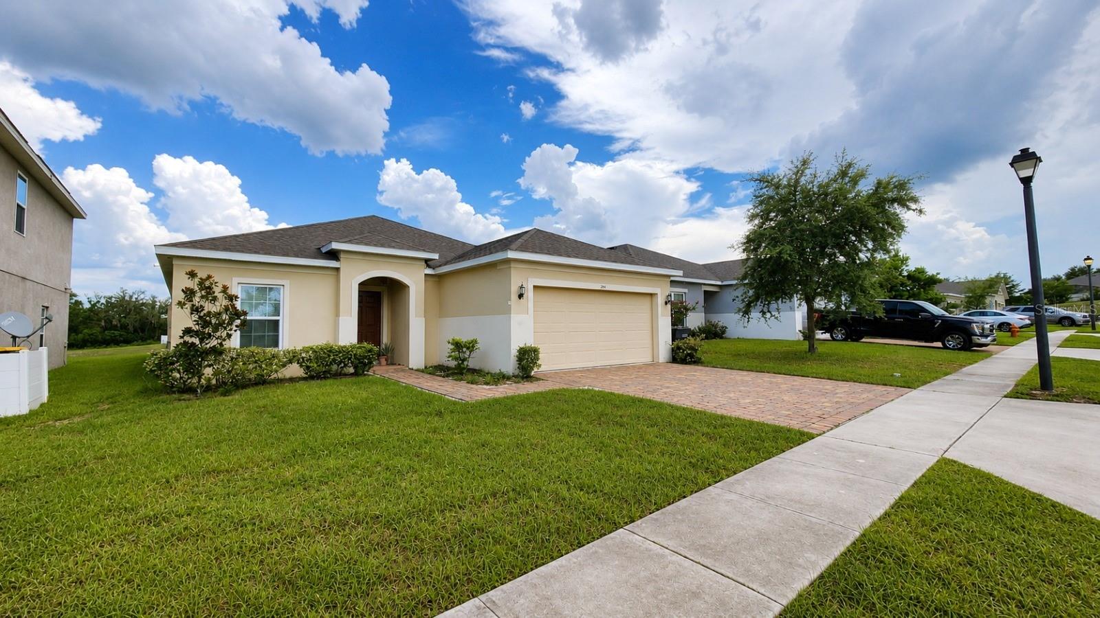 264 Golden Sands Cir Property Photo 2