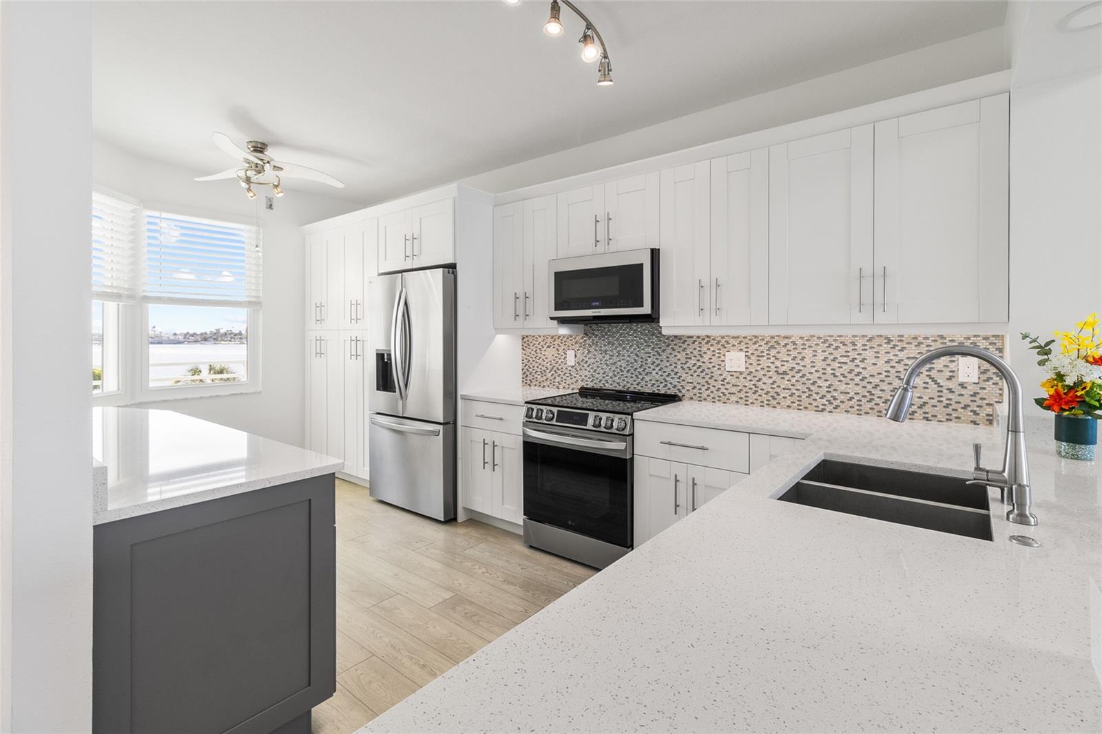 7922 Sailboat Key Blvd S #206 Property Photo 5