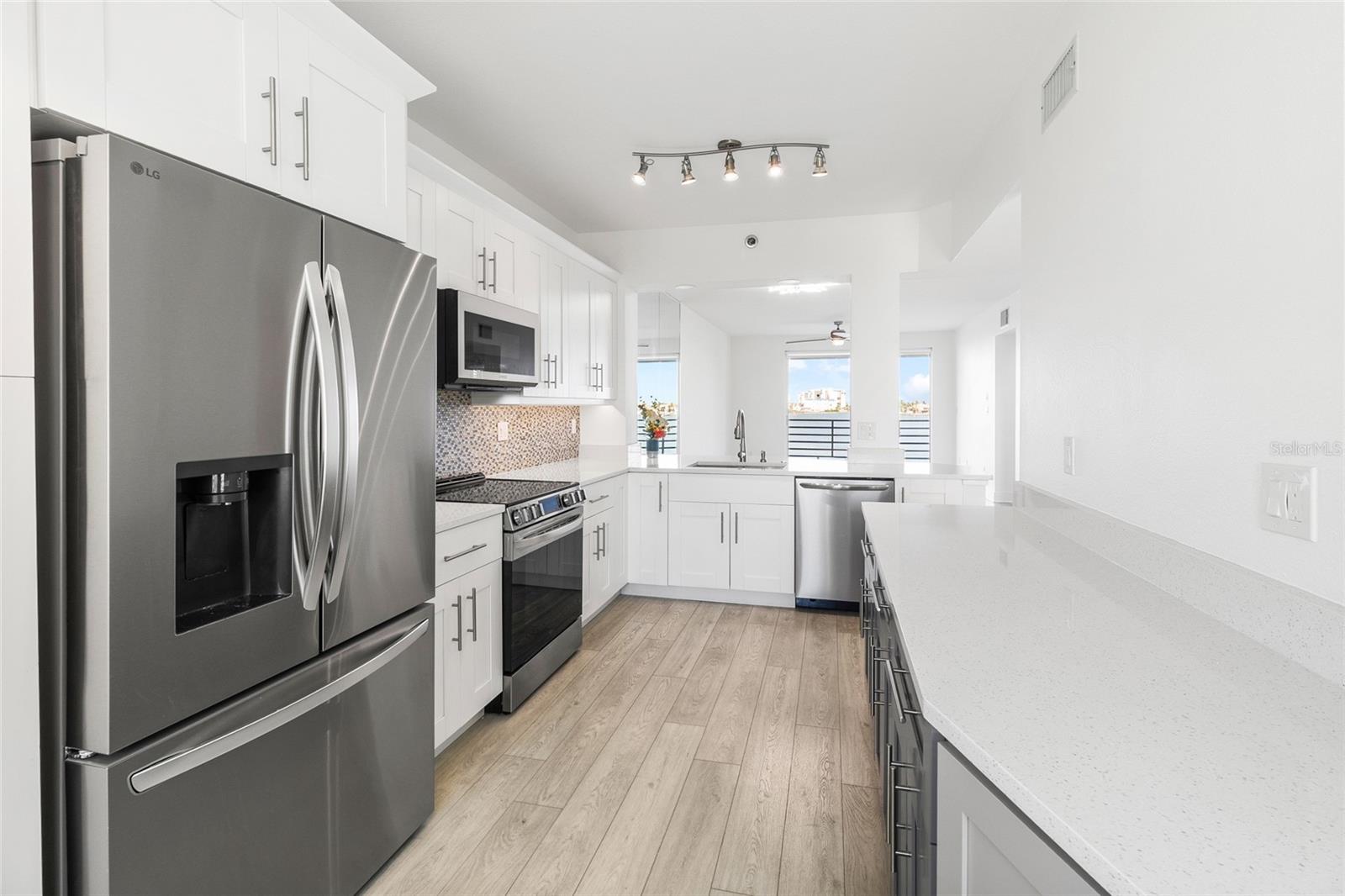 7922 Sailboat Key Blvd S #206 Property Photo 7