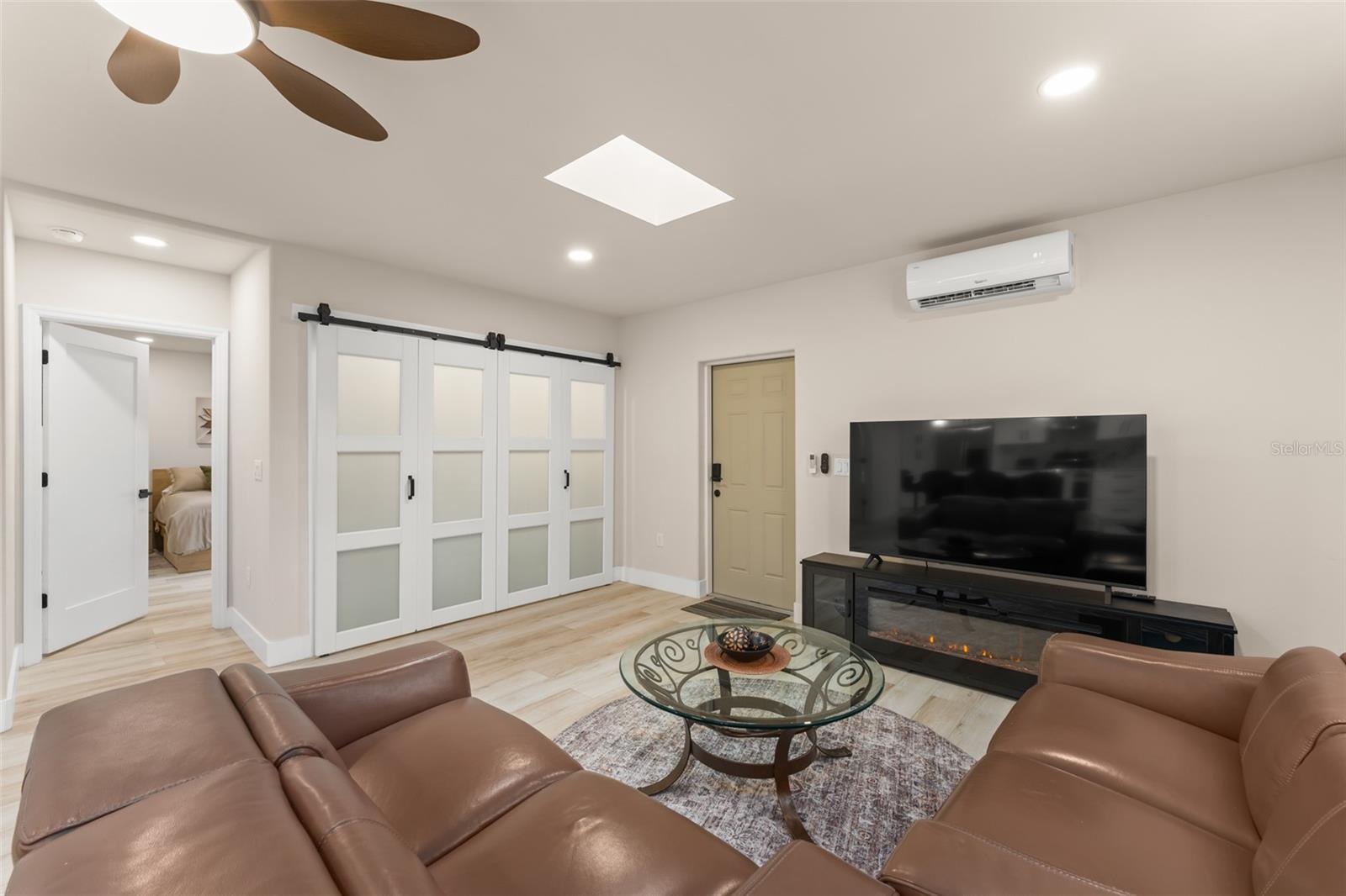5028 Autumn Ridge Ln Property Photo 5