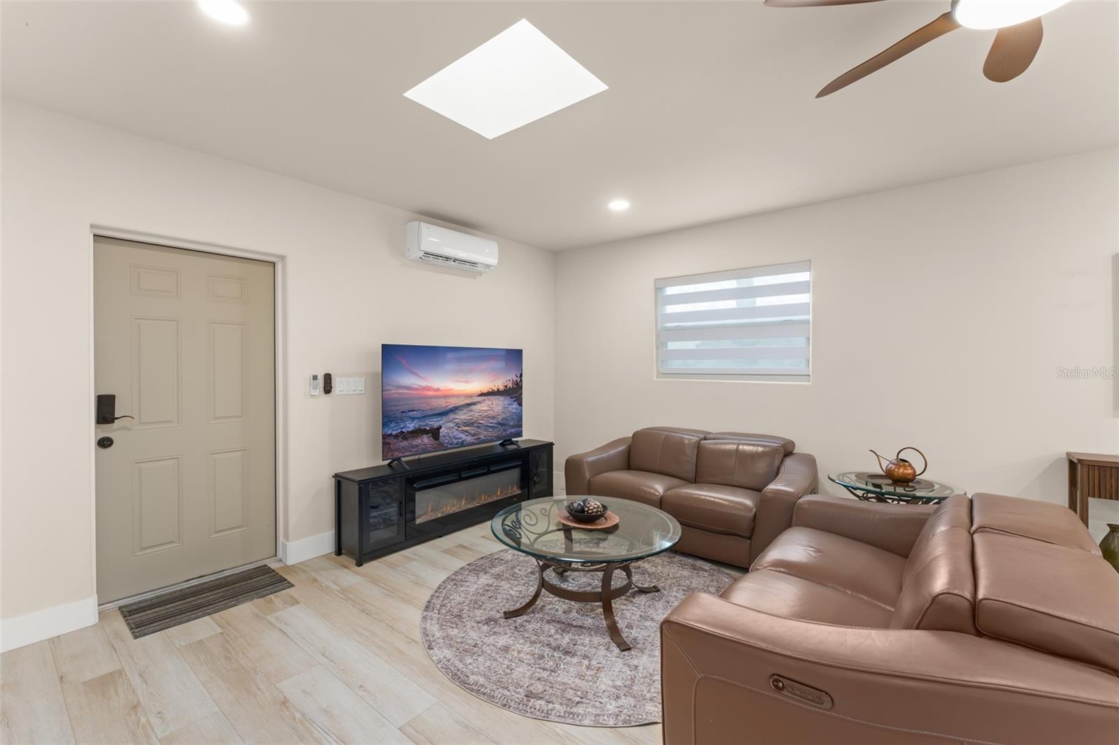 5028 Autumn Ridge Ln Property Photo 6
