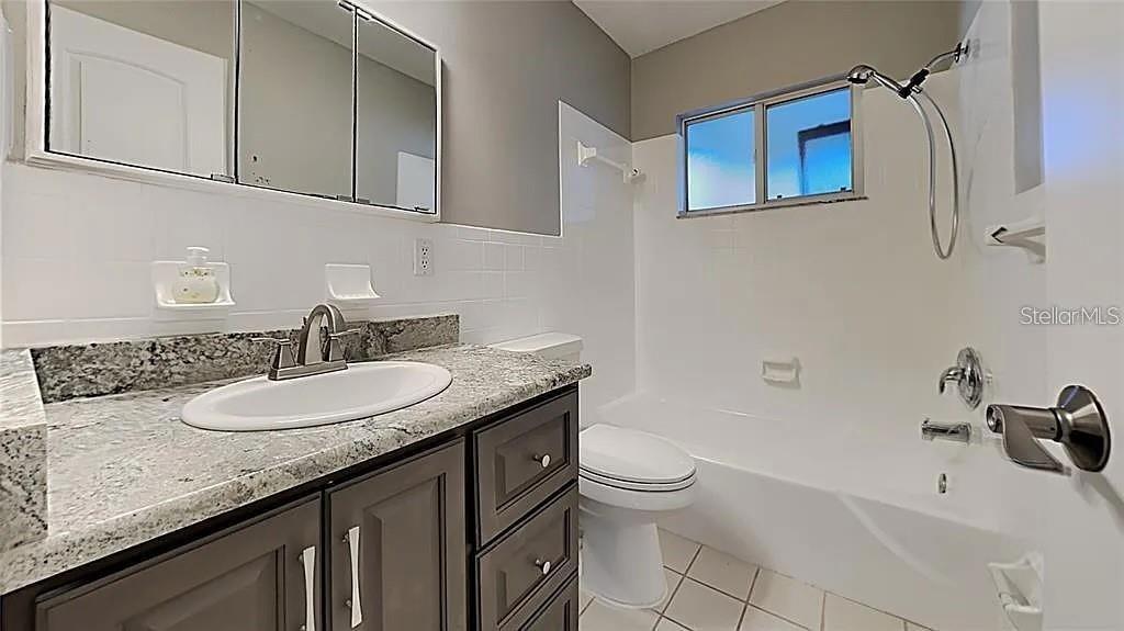 7481 Oak St Ne Property Photo 11