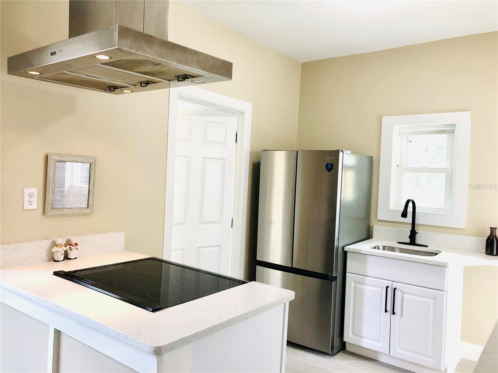 908 Vine Ave Property Photo 11
