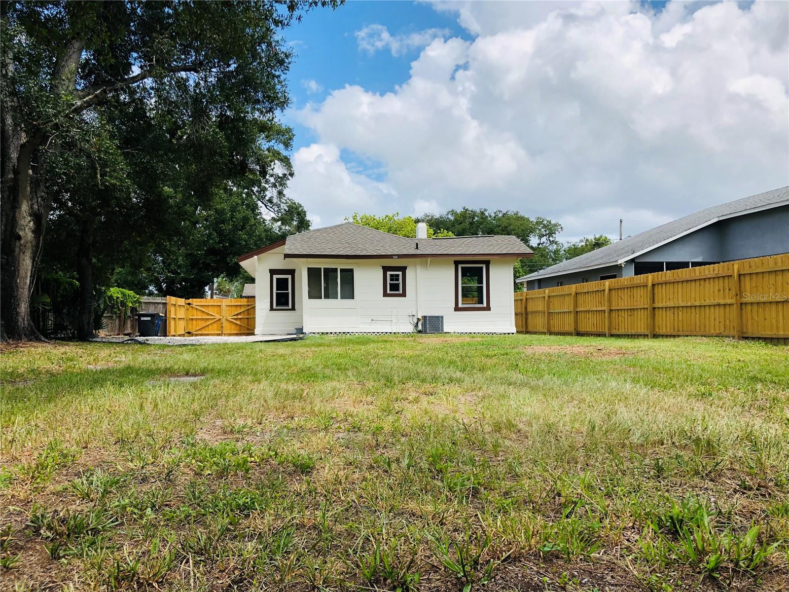 908 Vine Ave Property Photo 32