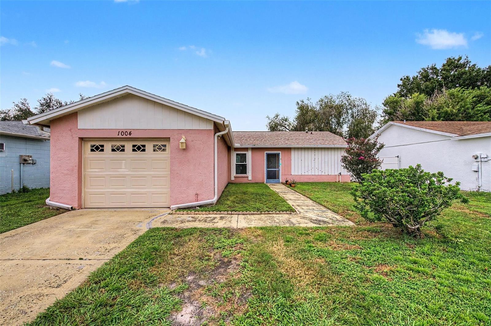 1004 Coolwood Pl Property Photo 1
