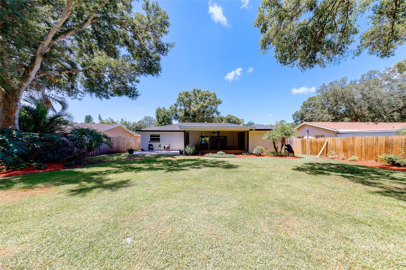2043 Dodge St Property Photo 40