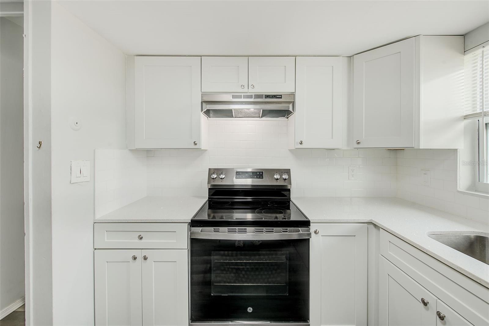 1259 Franklin St Property Photo 9