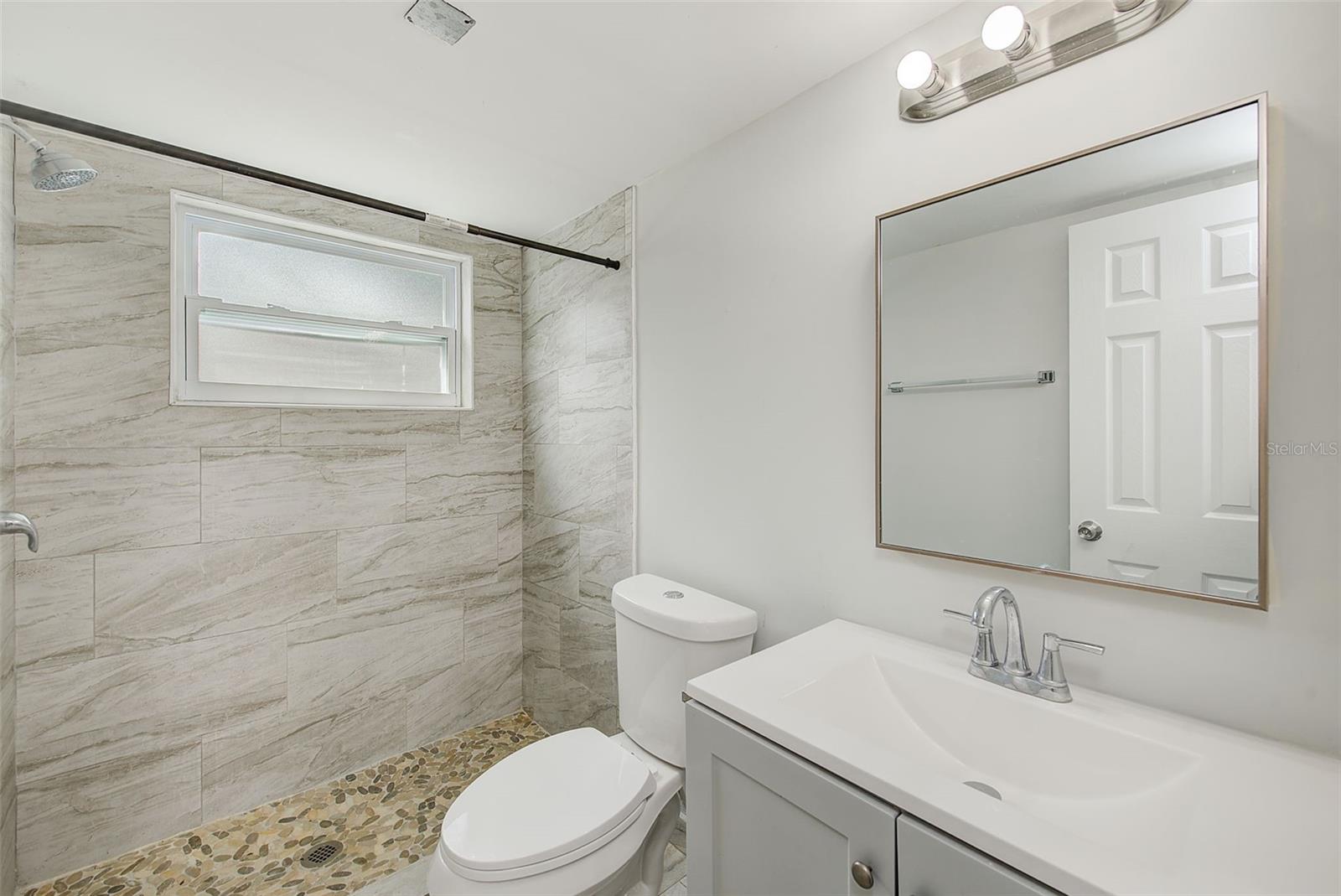 1259 Franklin St Property Photo 20