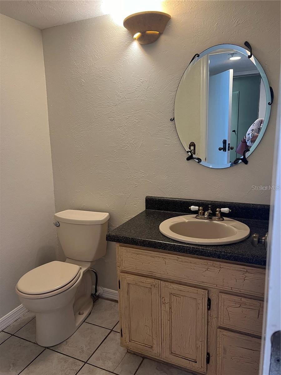 690 Island Way #208 Property Photo 9
