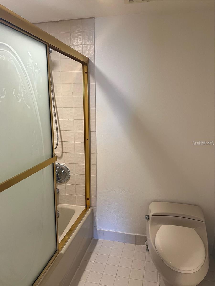 690 Island Way #208 Property Photo 10