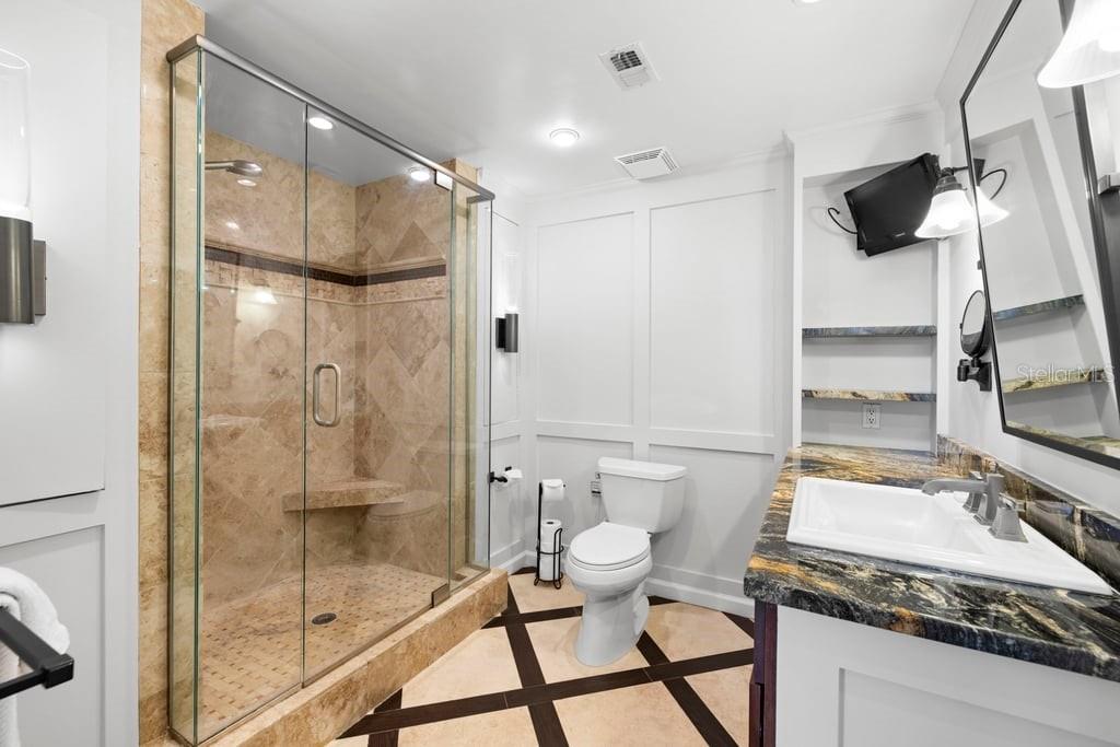 345 Bayshore Blvd #1407 Property Photo 29