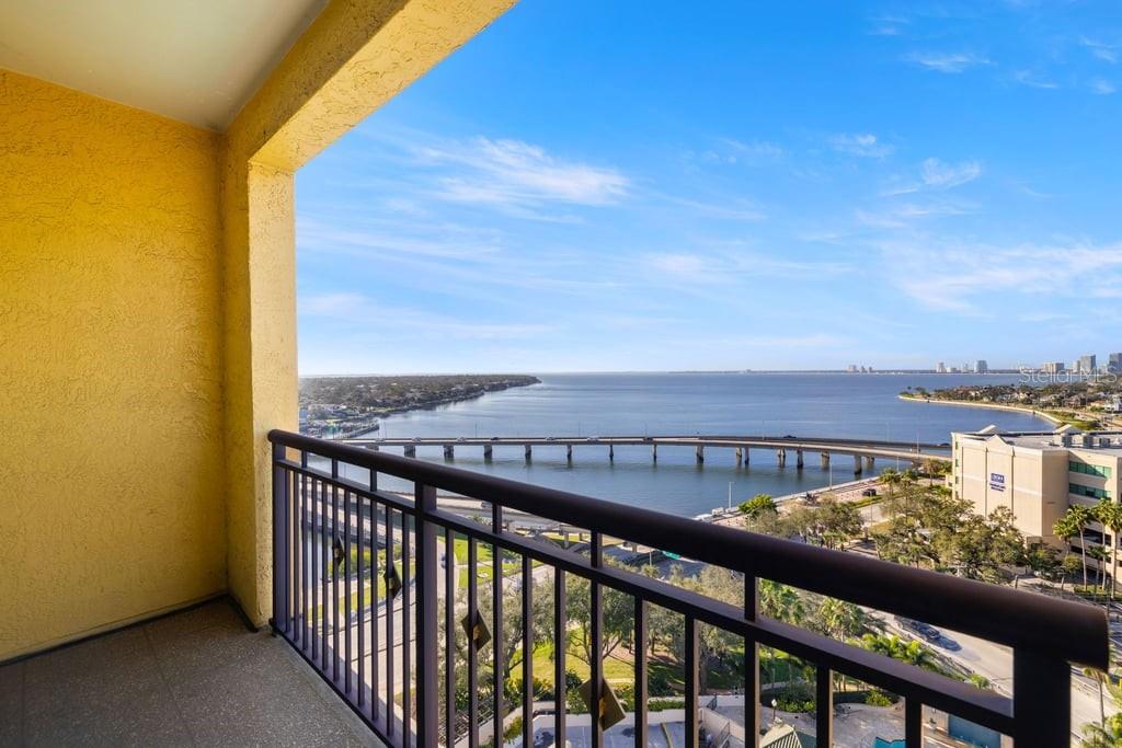 345 Bayshore Blvd #1407 Property Photo 32